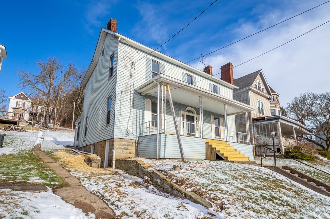 151 Elm St, Claysville, PA 15323