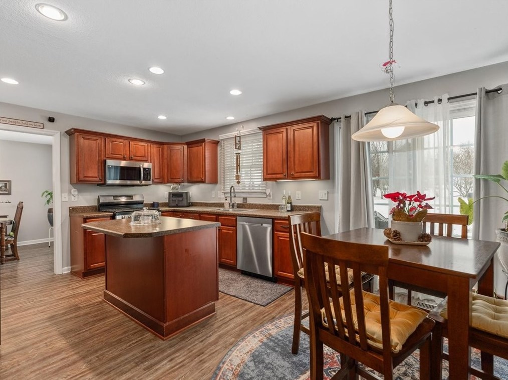 204 Morning Grove Ln, Valencia, PA 16059