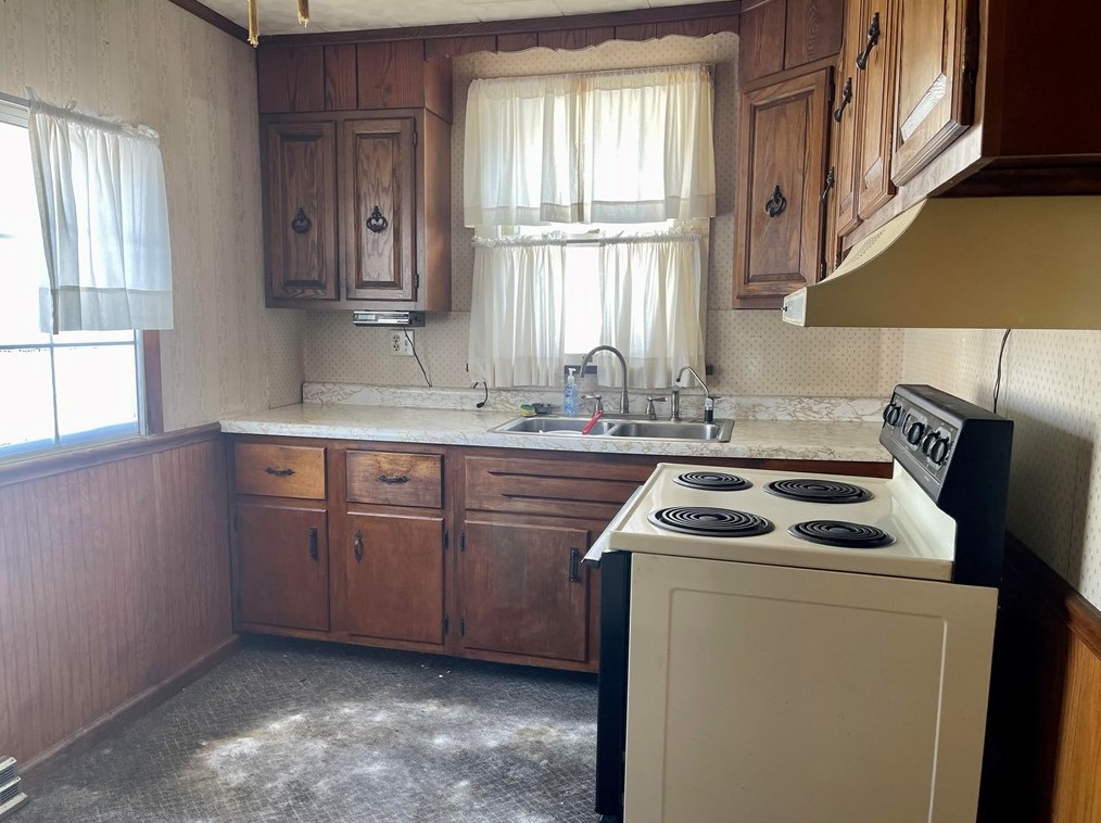 520 Van Gorder Mill Rd, Ellwood City PA  16117-7448 exterior