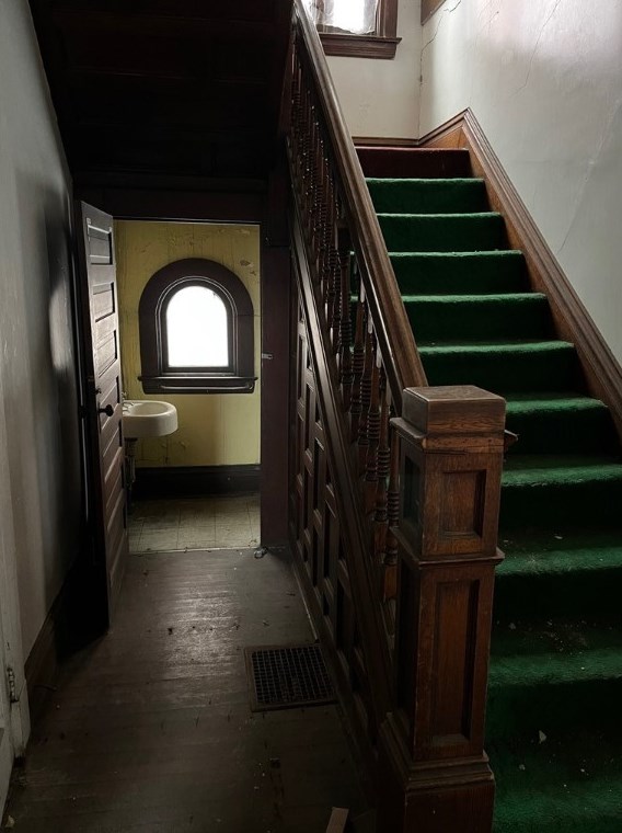 701 Mckean St, Kittanning PA  16201-1212 exterior