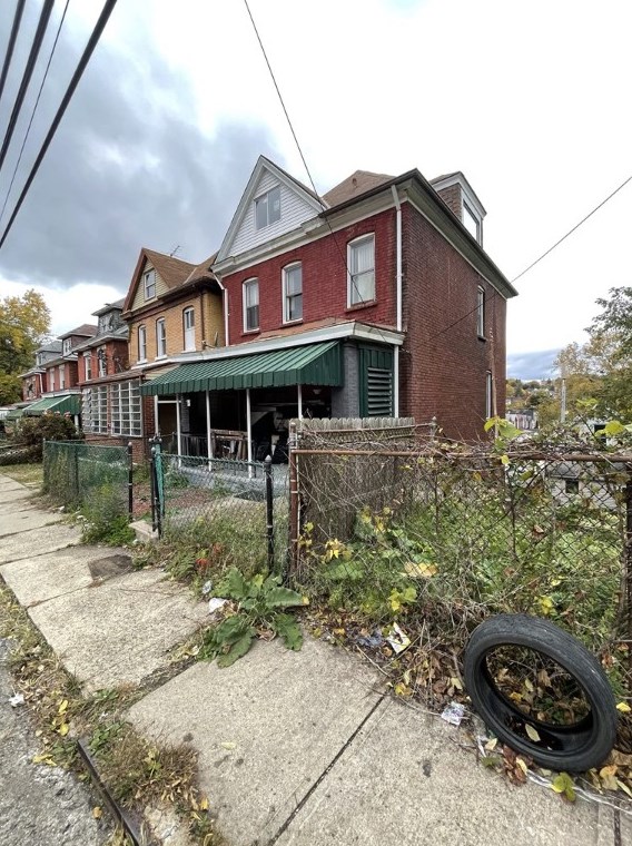 219 Marland St, Pittsburgh, PA 15210