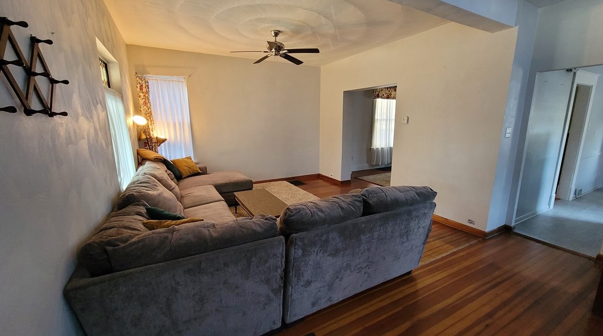 559 3rd St, Butler, PA 16001-4524
