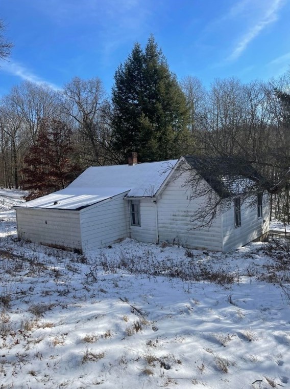 175 Kelly Rd, Boyers, PA 16020