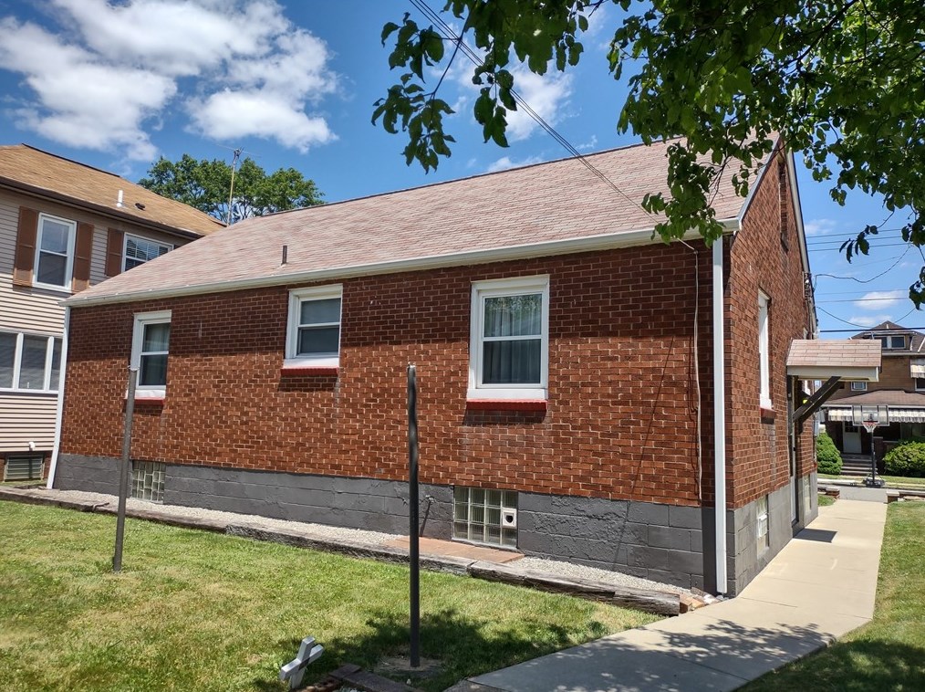 4617 5th Ave, Beaver Falls, PA 15010