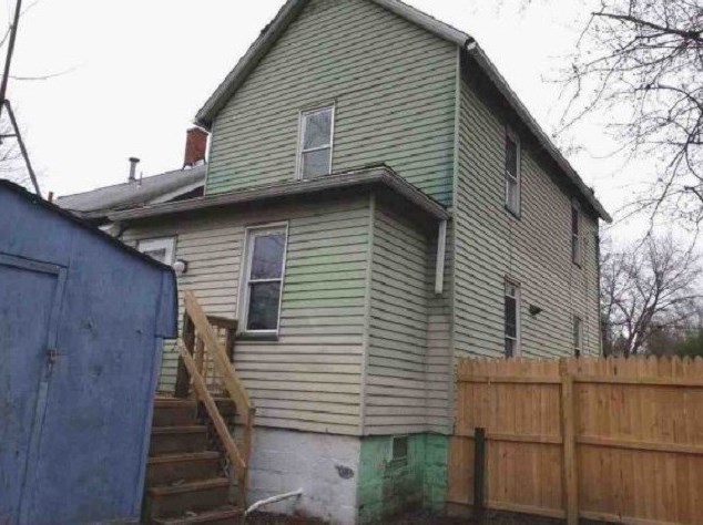 1136 Baldwin Ave, Hermitage, PA 16146