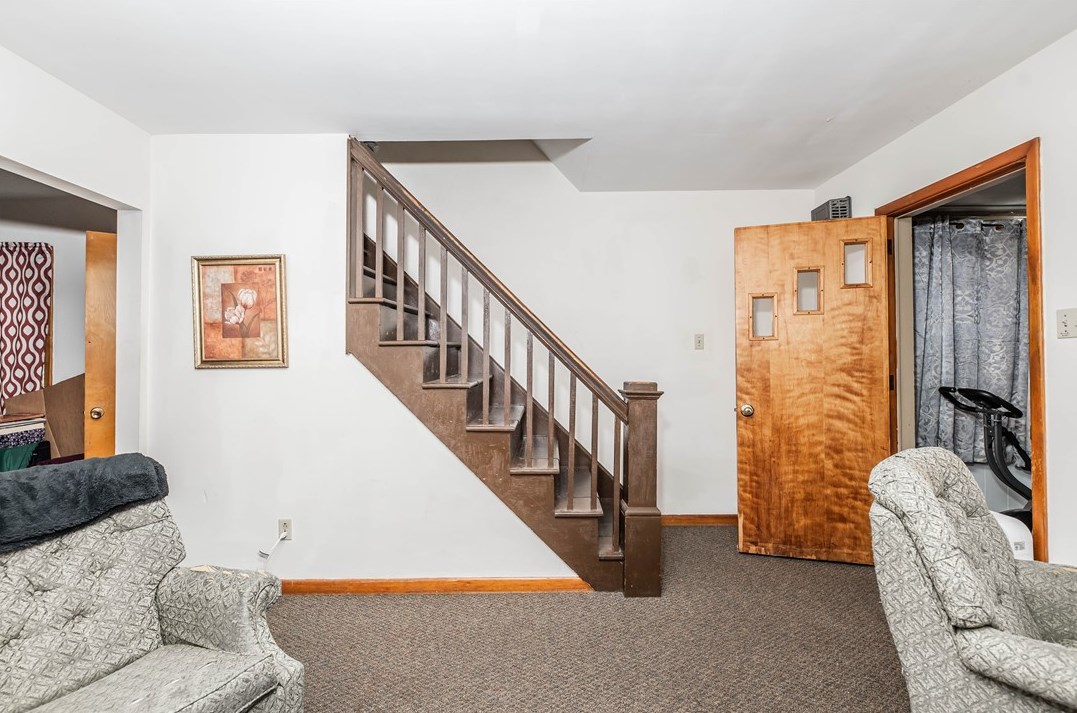 37 S 11th St, Indiana, PA 15701
