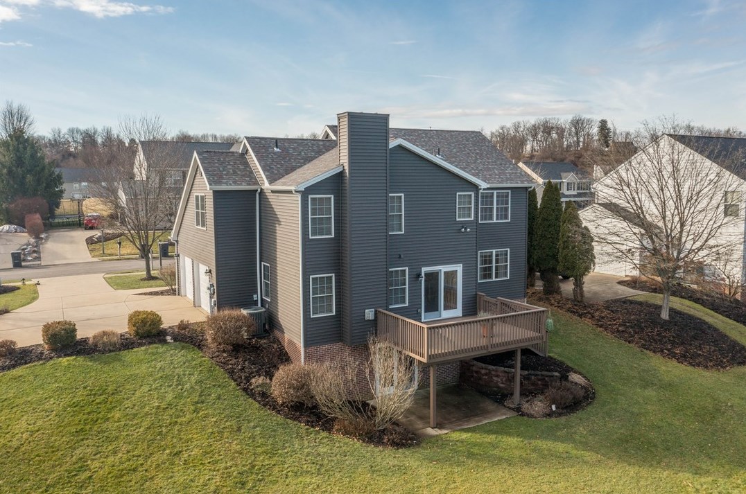 520 Tree Line Dr, Gibsonia, PA 15044