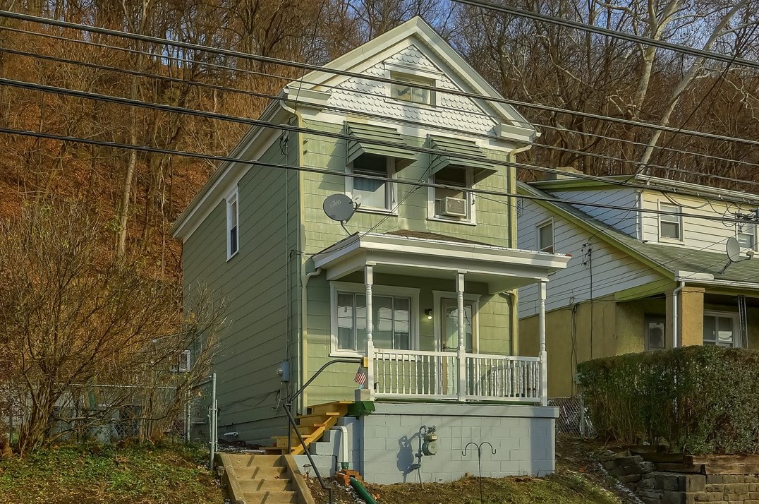 306 Beaver St, Leetsdale, PA 15056