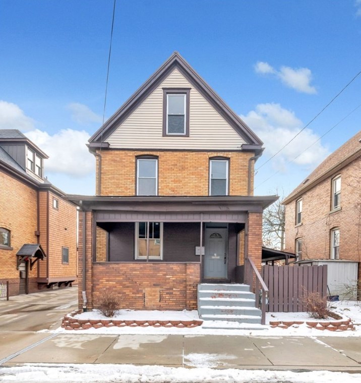 403 35th St, Beaver Falls, PA 15010