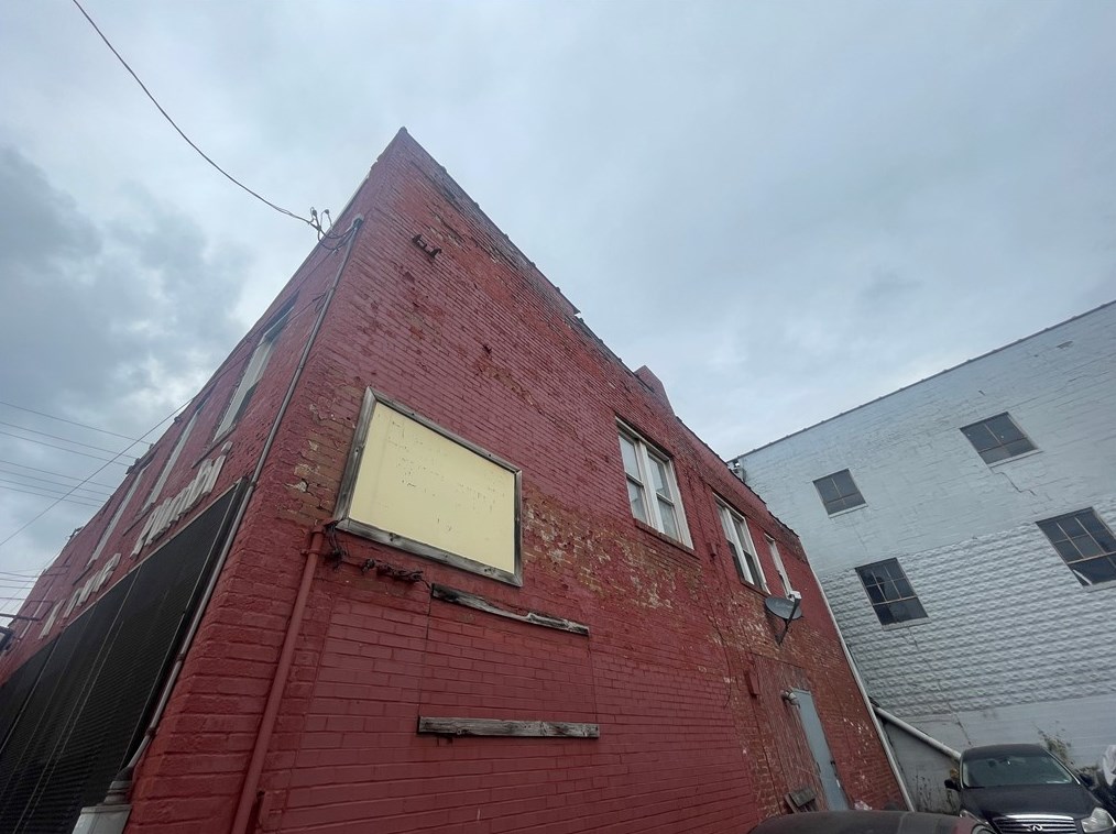 201 Braddock Ave, Rankin PA  15104-1431 exterior