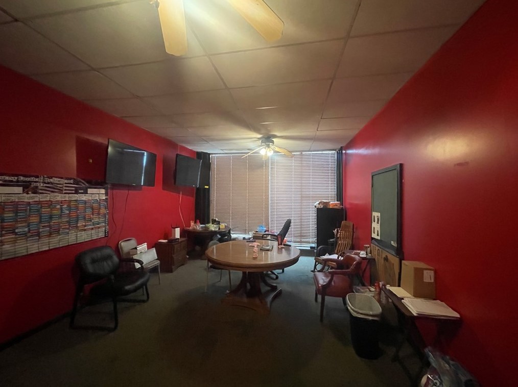 201 Braddock Ave, Rankin PA  15104-1431 exterior