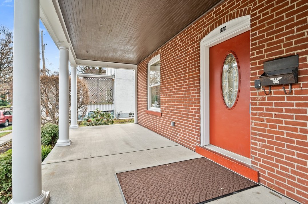189 Broad St, Leetsdale, PA 15056