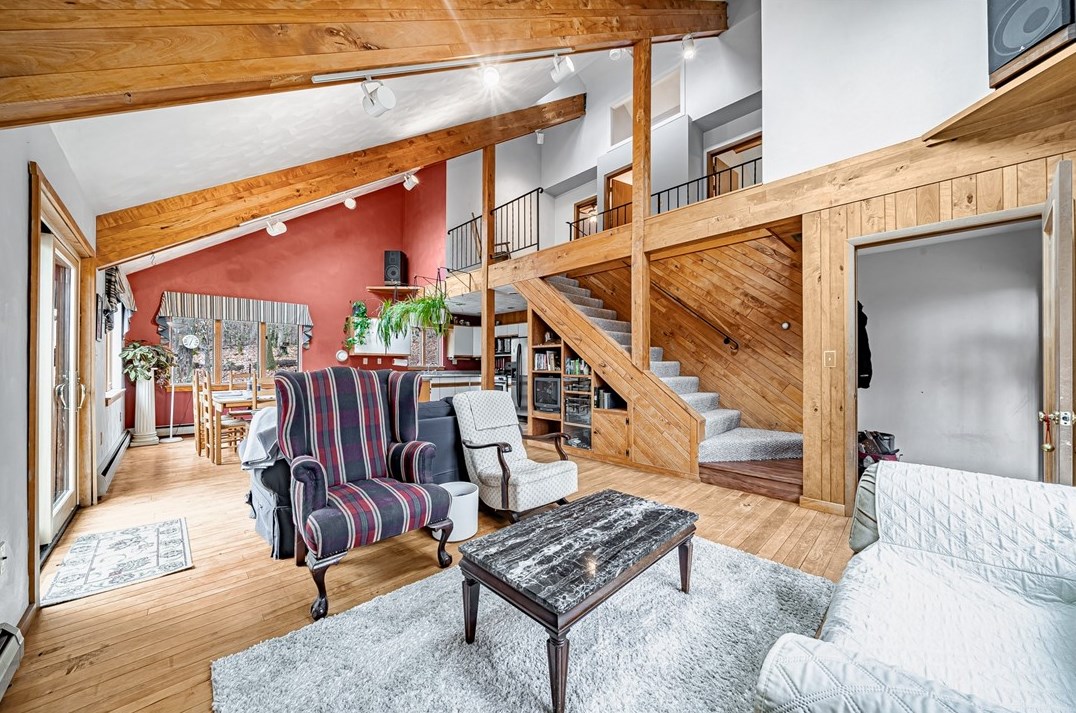 163 Crimson Oak Rd, Somerset, PA 15501