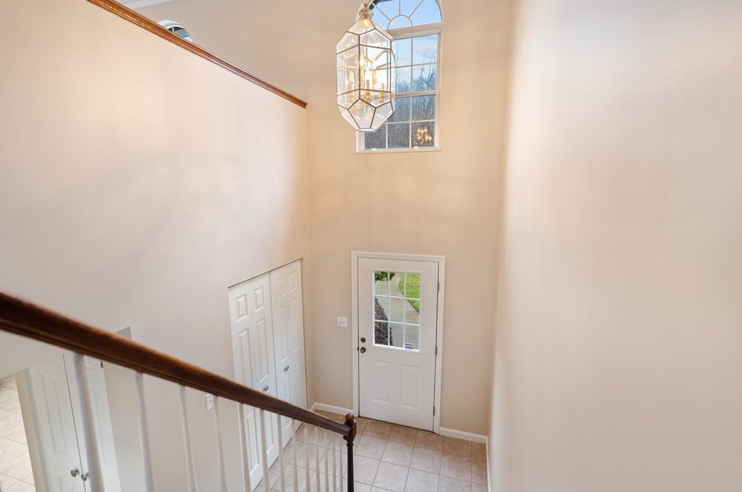 7001 Clubview Dr, Bridgeville PA  15017-1097 exterior