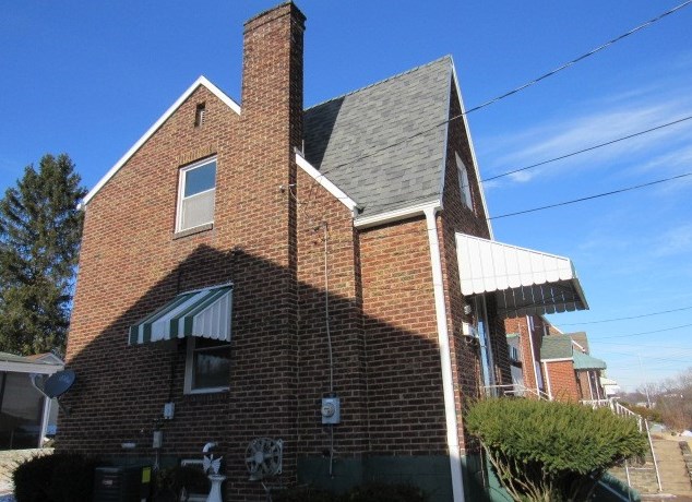 832 Woodward St, McKeesport, PA 15132