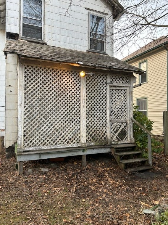 111 Mulberry St, New Castle, PA 16101-3412