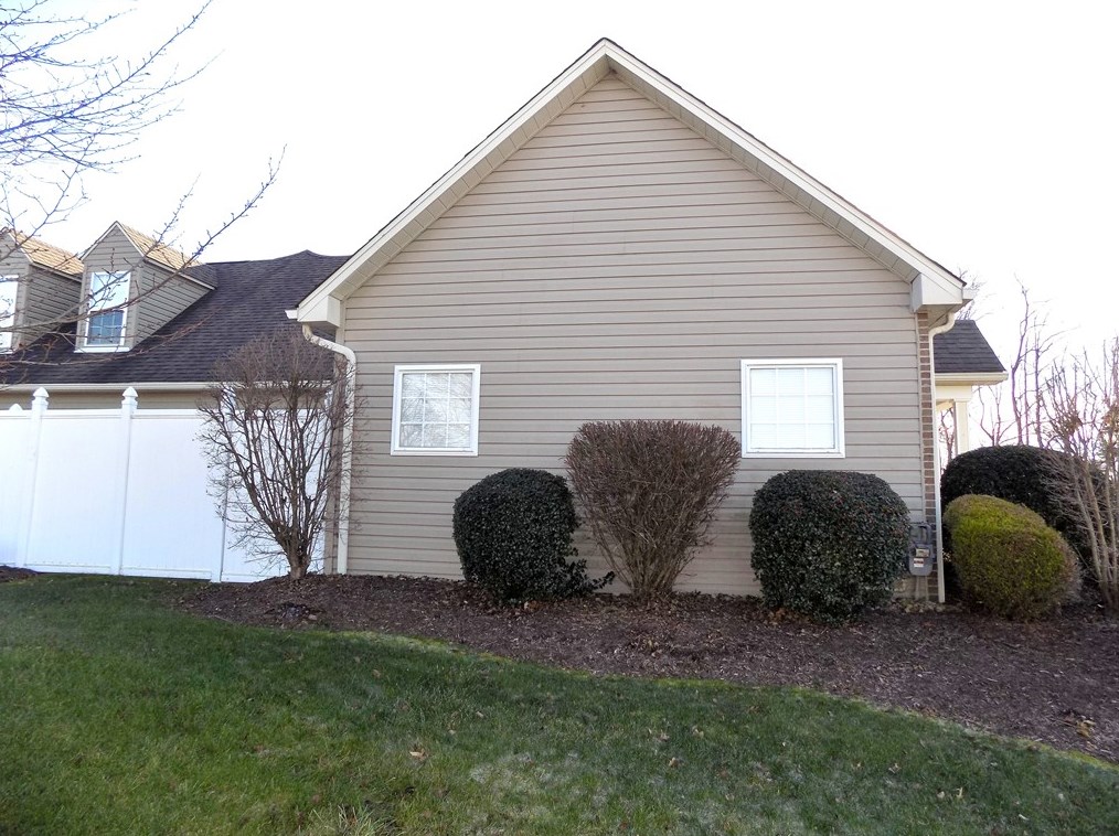 1005 Lafayette St, Oliphant Furnace, PA 15401