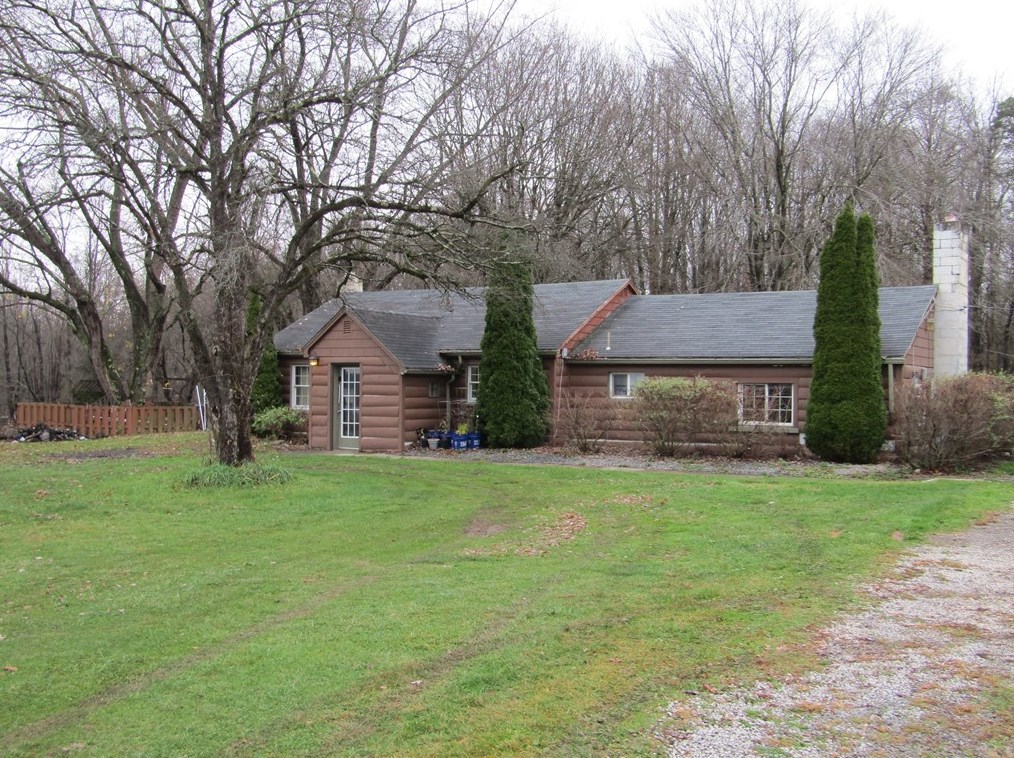 1177 Bend Rd, Mercer, PA 16137
