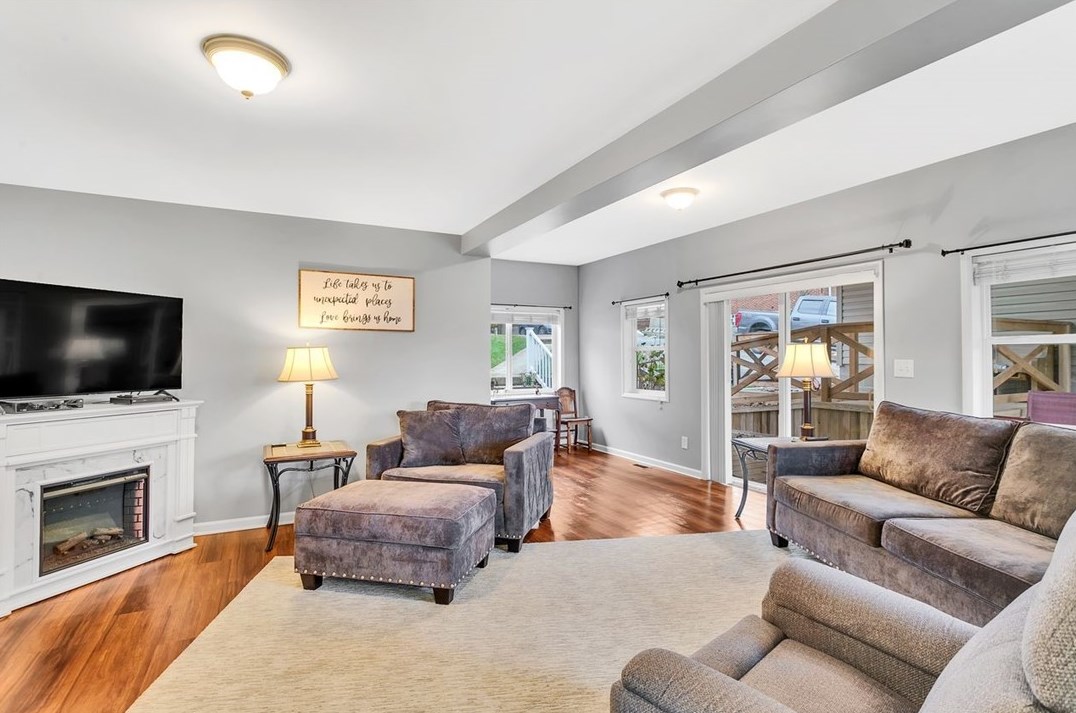 1029 5th Ext, Verona, PA 15147