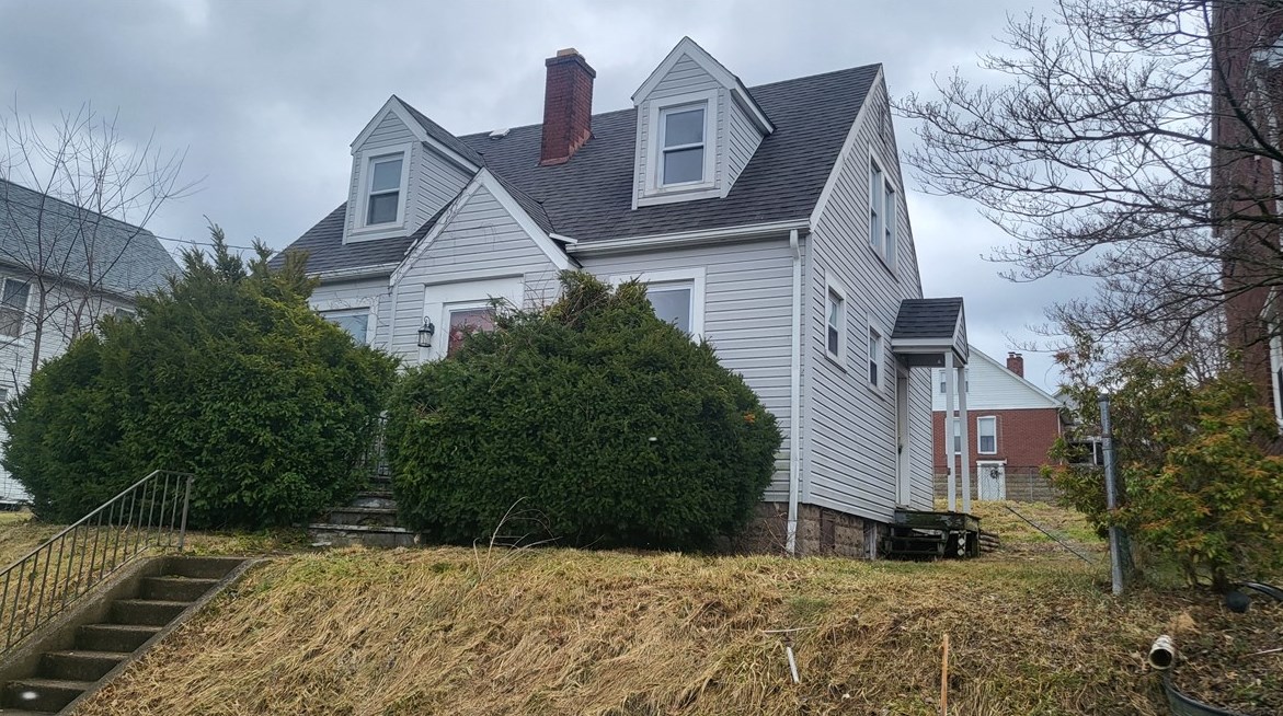502 N 2nd St, Jeannette, PA 15644