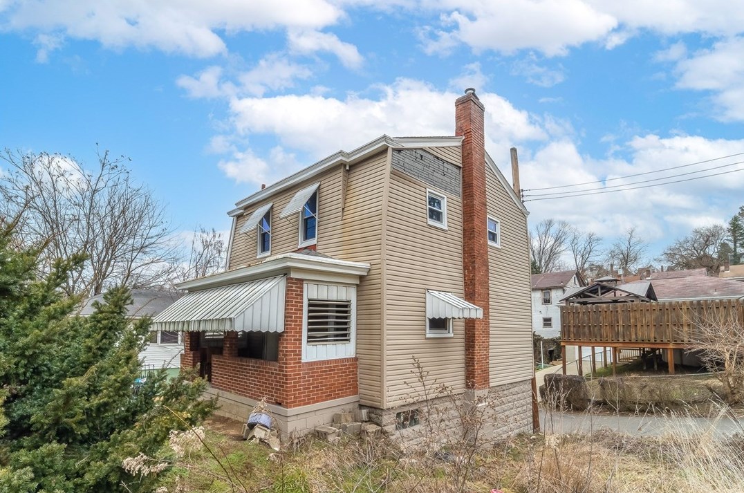 1813 Packer St, McKeesport, PA 15132