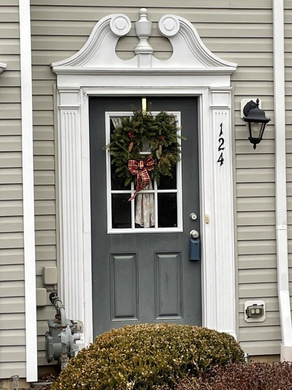 124 Lockheed Dr, Moon Twp, PA 15108