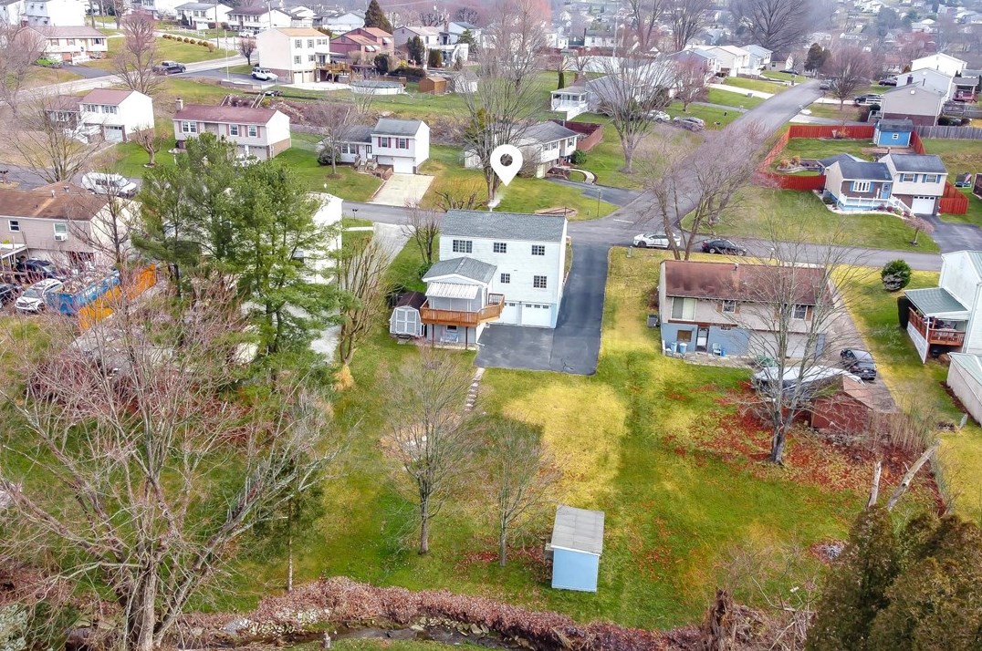 208 Wheatfield Dr, Greensburg PA  15601-4739 exterior