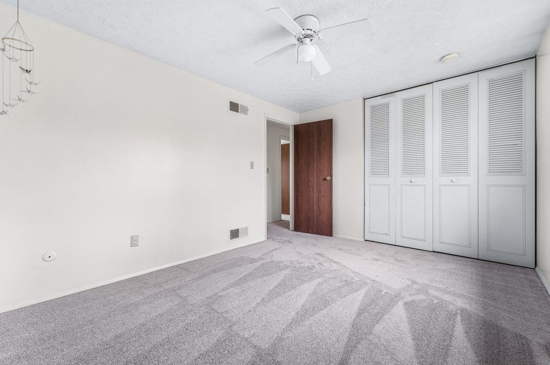 208 Wheatfield Dr, Greensburg PA  15601-4739 exterior