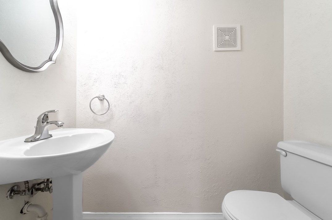 208 Wheatfield Dr, Greensburg PA  15601-4739 exterior