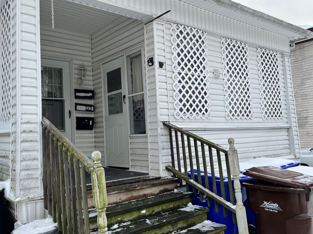 21 State, Greenville, PA 16125