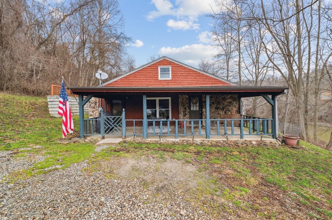 104 Shidler Run Rd, Amity, PA 15311