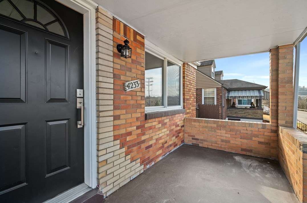 4233 School St, Whitaker, PA 15120
