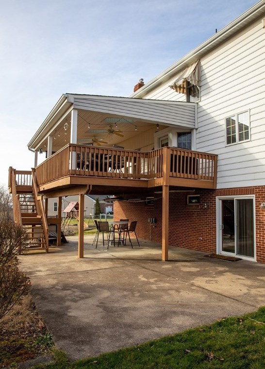333 Rocky Ridge Rd, Bethel Park PA  15102-2231 exterior