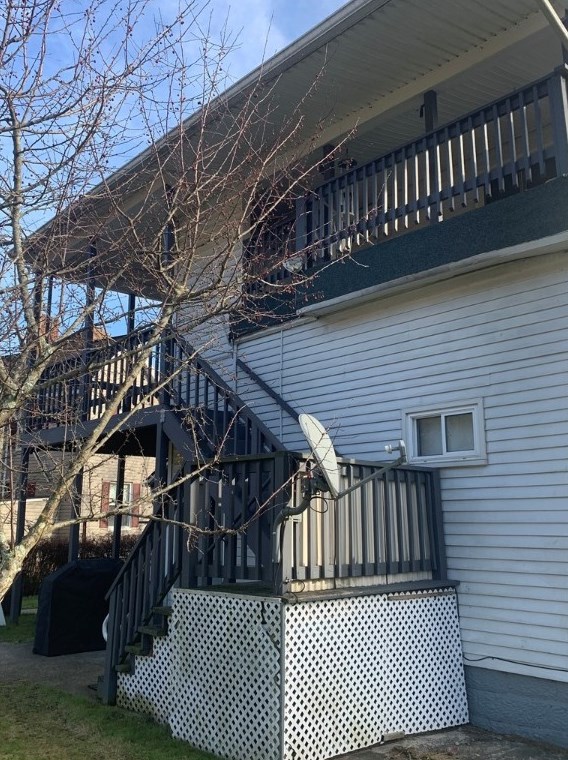 15660 Rte 286 Hwy W, Clarksburg, PA 15725