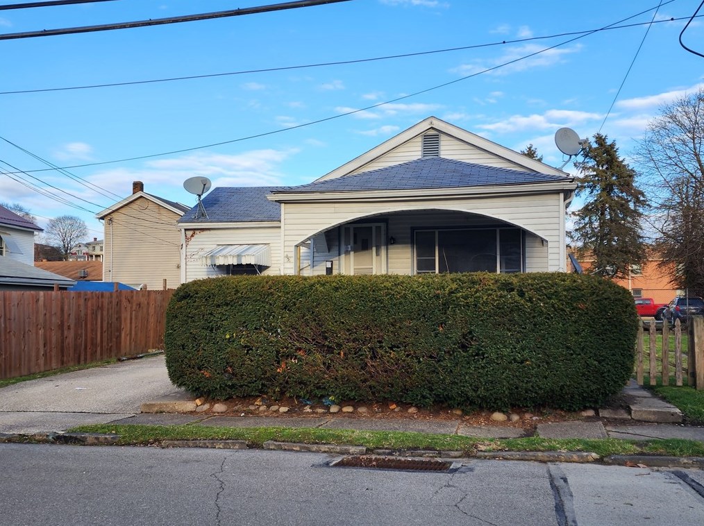 1327 4th Ave, New Brighton, PA 15066
