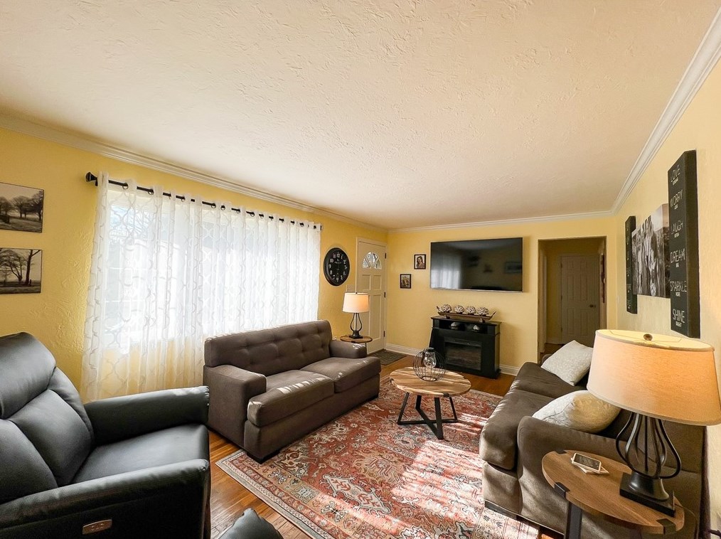 123 Remil Dr, Butler, PA 16001-2624