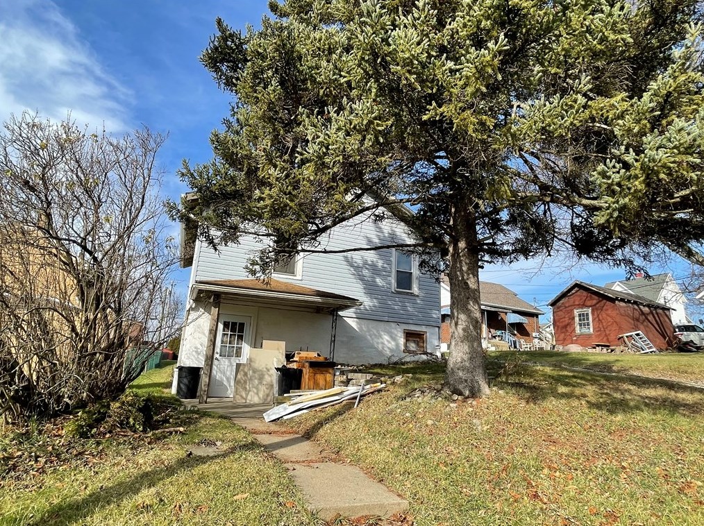 390 Tyler Ave, Washington PA  15301-3839 exterior