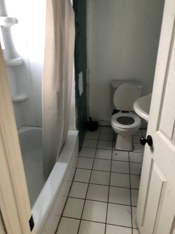 121 Magazine St, Collier Township PA  15106-3545 exterior