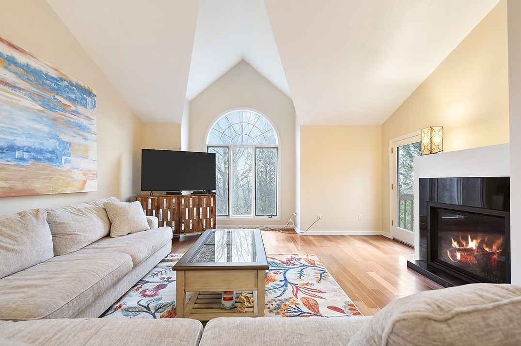 23 Lakeridge Dr, Greensburg, PA 15601-9799