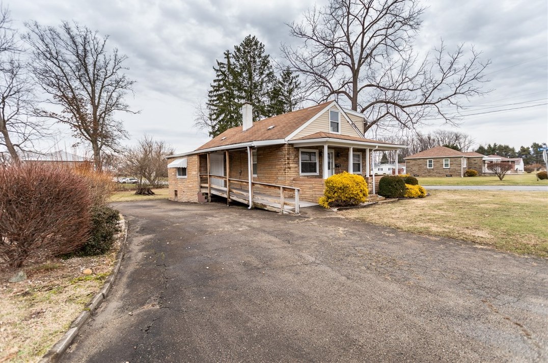 1402 W Green, Connellsville, PA 15425