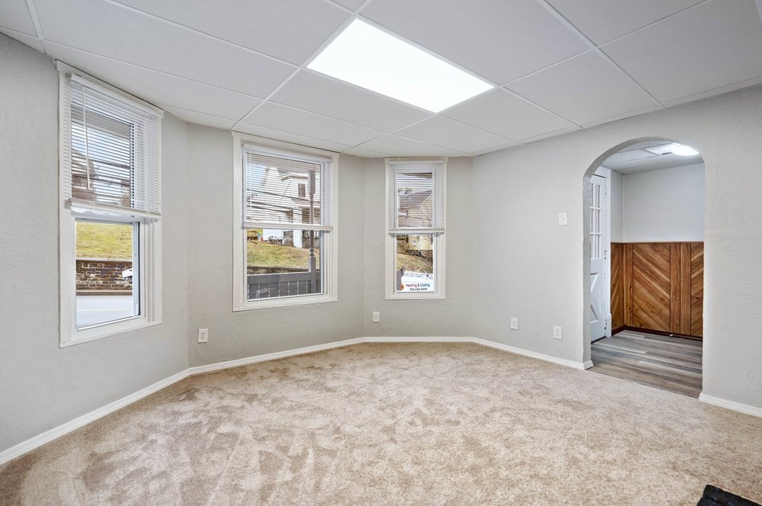 550 W Chestnut, Washington, PA 15301