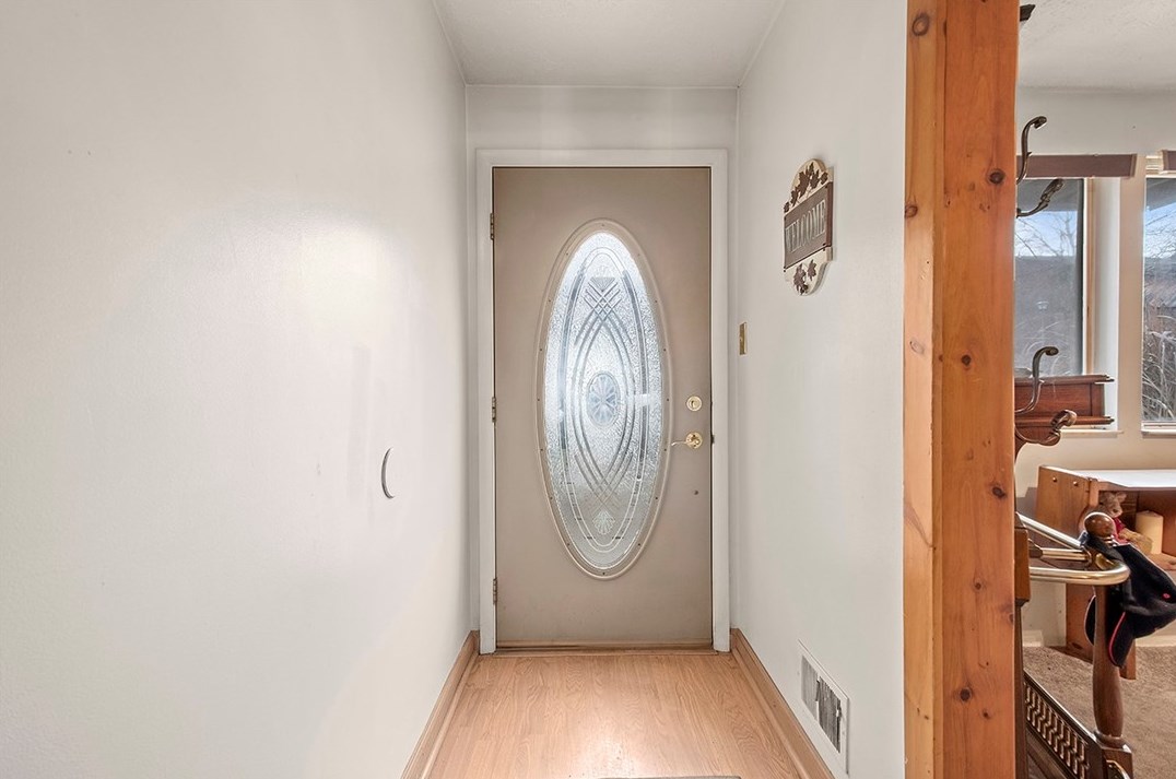 404 Bayberry Ln North, Imperial, PA 15126