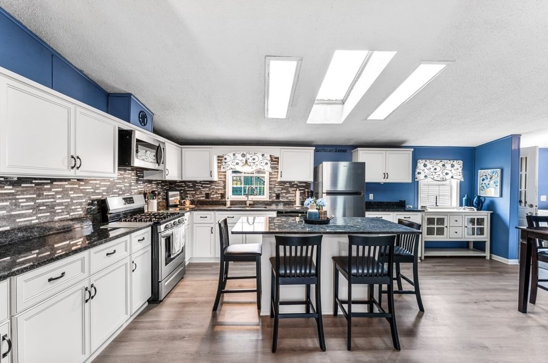 2406 Hanna St, New Castle, PA 16102