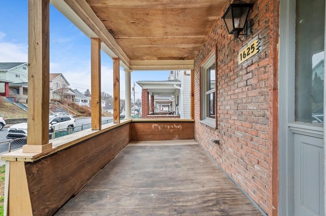 1625 Woodmont Ave, New Kensington, PA 15068