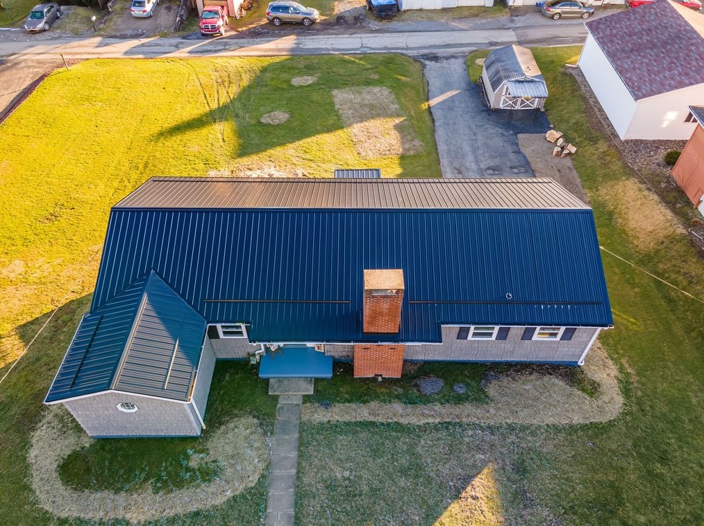 708 Middle 1st St, Rural Valley, PA 16249