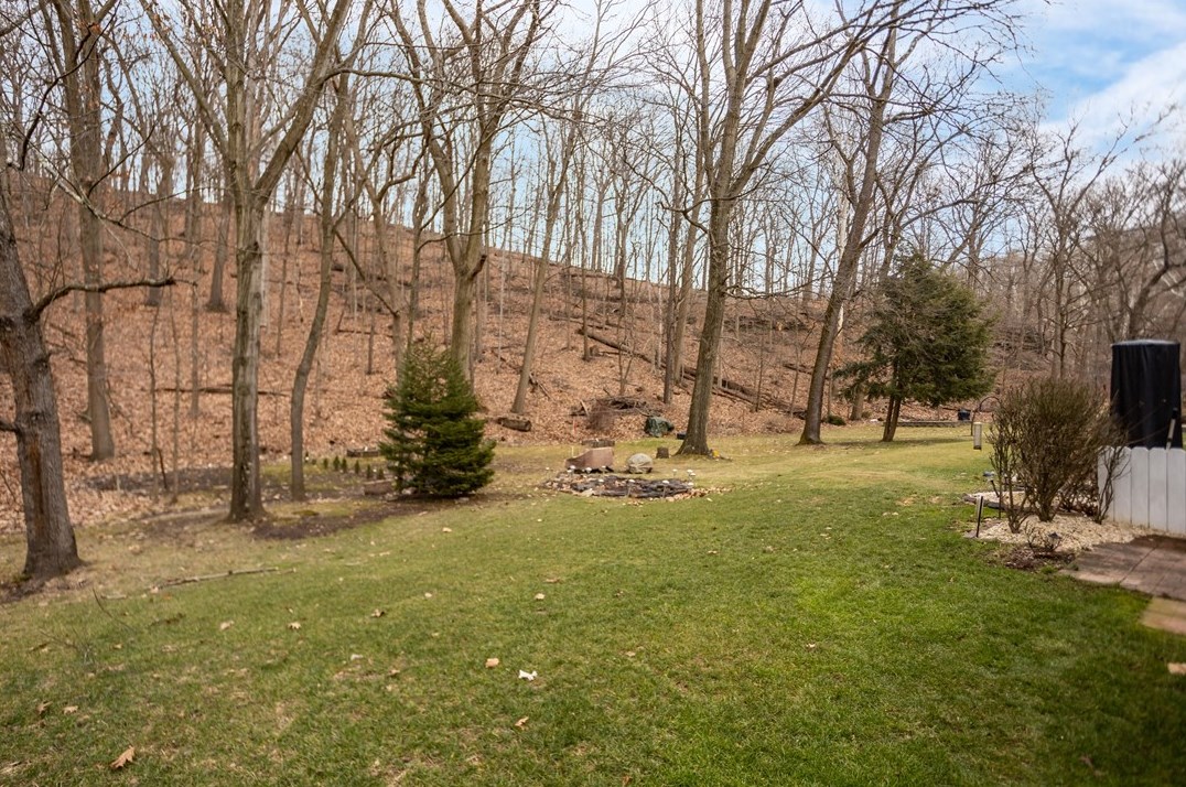 281 Commons Dr, Oakmont, PA 15139