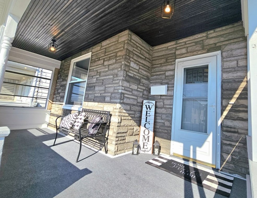 1250 Allison Ave, Washington PA  15301-2049 exterior
