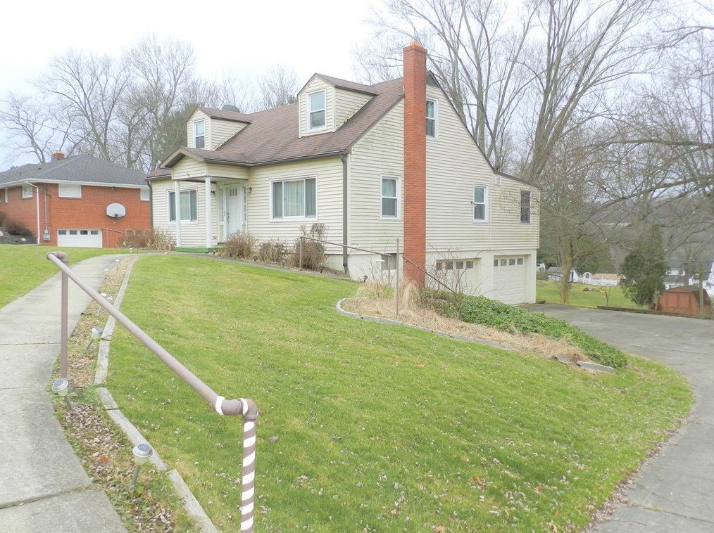 365 Franklin Ter, Washington, PA 15301-5807