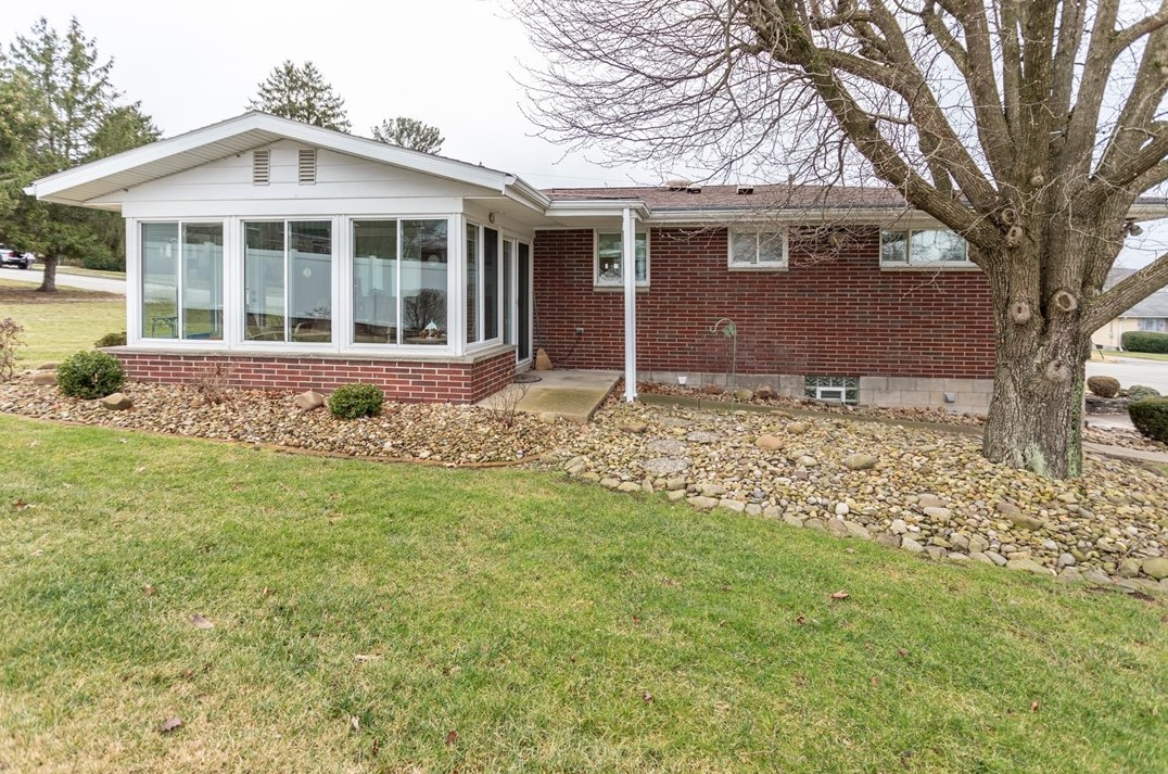 602 Newmyer Ave, Connellsville, PA 15425