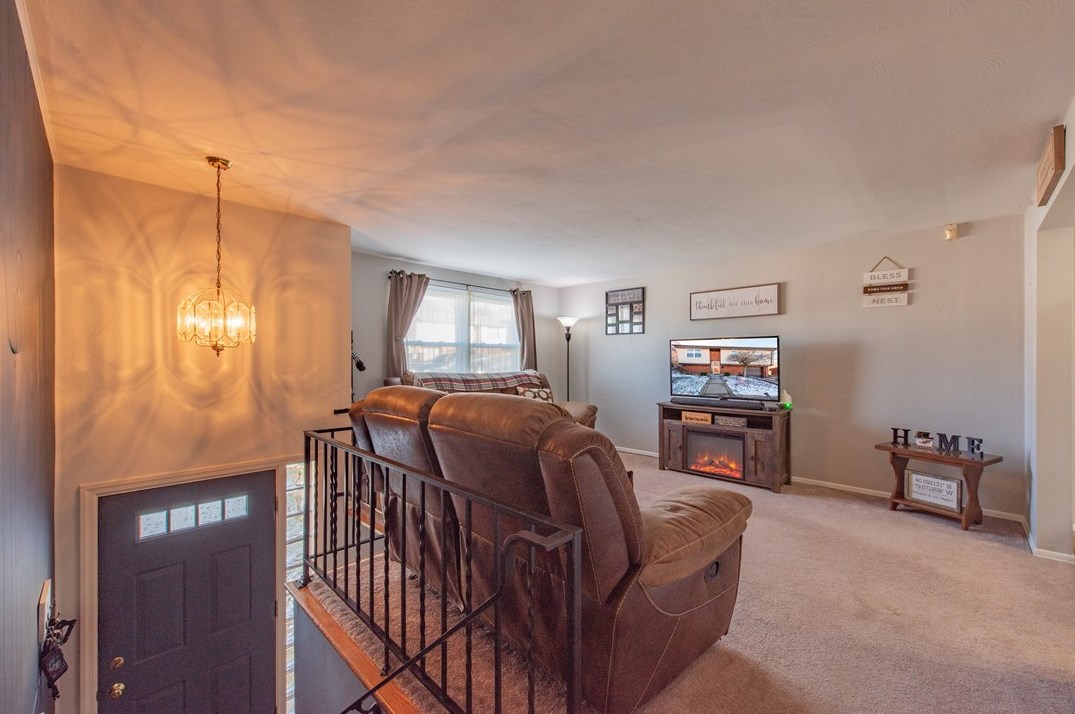 741 Sara Ln, Verona, PA 15147